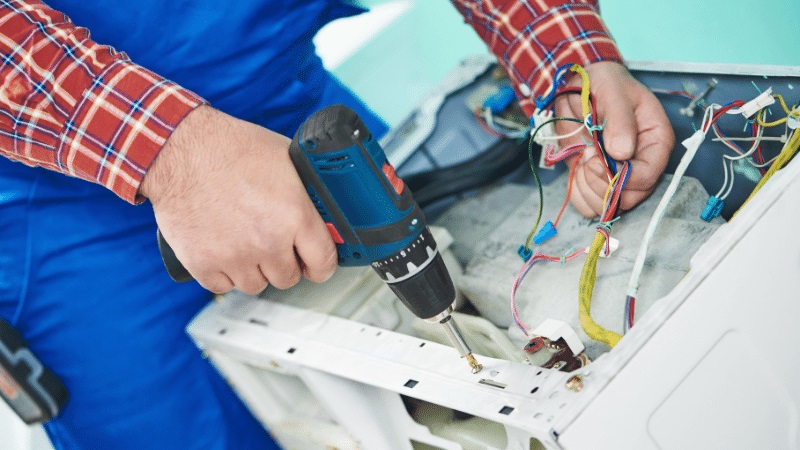 Şereflikoçhisar Mitsubishi Mitsubishi çamaşır makinesi kart tamiri – Su almama arızası orijinal parça ile giderildi. - Teknik servis örneği